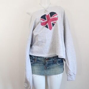 off shoulder union jack sweatshirt indie sleaze